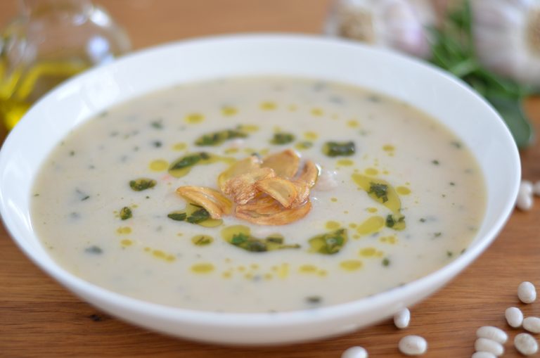 Weiße Bohnensuppe