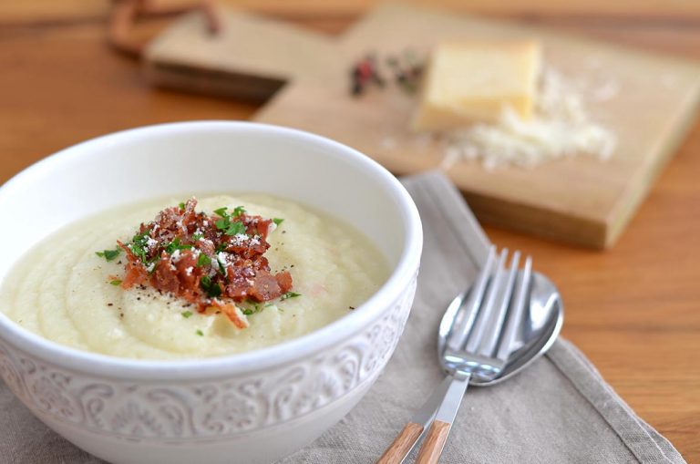 Blumenkohlpüree mit Parmesan und Pancetta