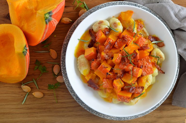Gnocchi mit Kürbis, Bacon und gebackenem Knoblauch