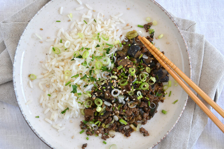 Chinesische Auberginen-Hackfleisch-Pfanne
