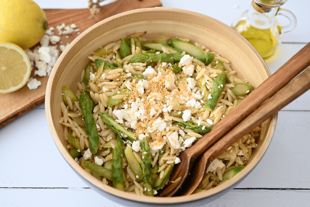 Kritharaki Salat mit grünem Spargel & Feta
