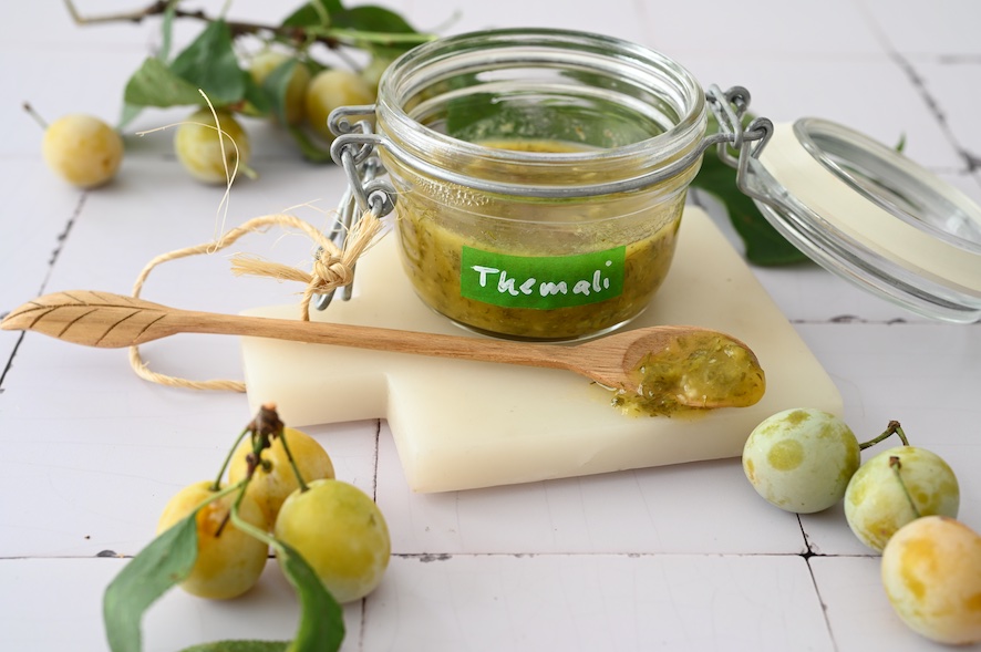 Tkemali Rezept: Intensiv würzig-süße Sauce aus Mirabellen
